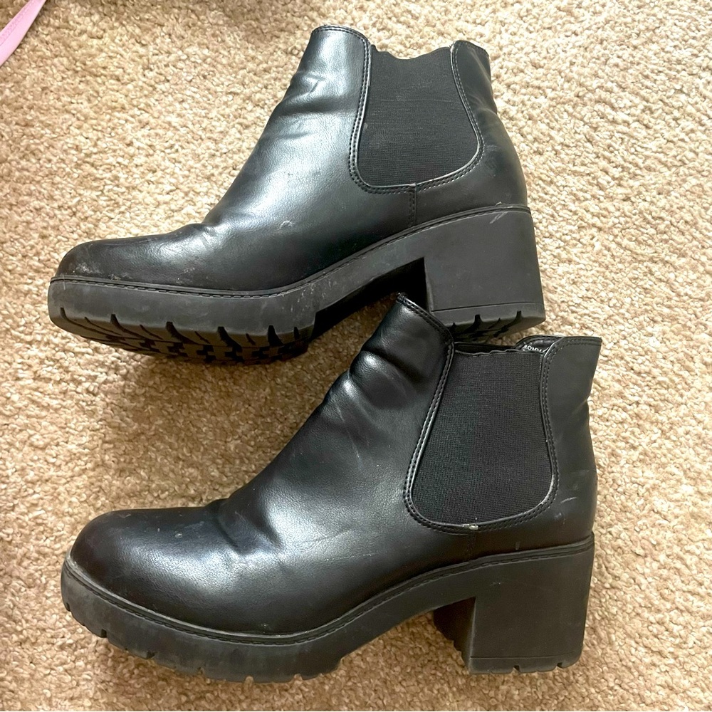 Steve Madden black platform booties